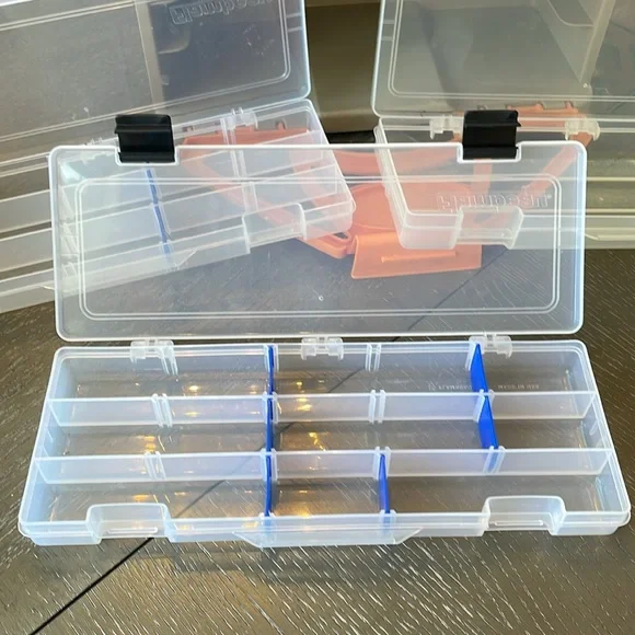 Large Multi Purpose Storage Box with separate sections - Picture 5 of 11